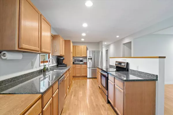 16208 1st ST N, Lakeland, MN 55043