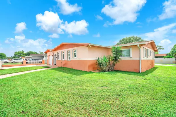 2250 NW 192nd TER, Miami Gardens, FL 33056