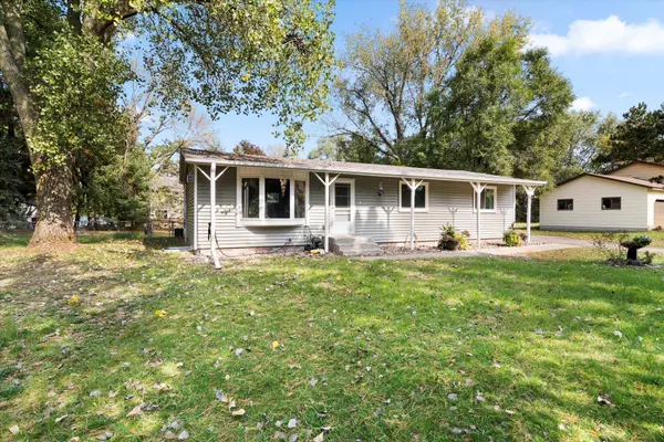 16208 1st ST N, Lakeland, MN 55043