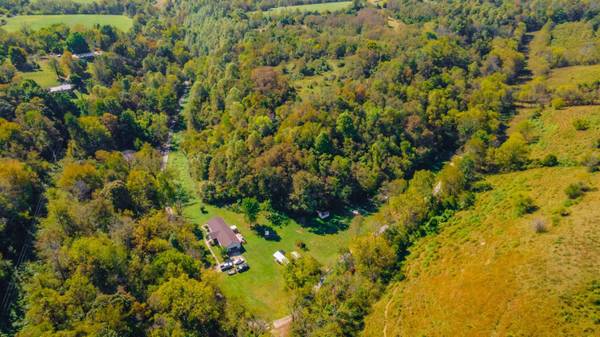 1105 Locust LN, Lancaster, KY 40444