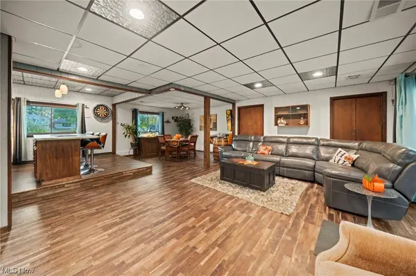 3574 Frawood DR, Uniontown, OH 44685