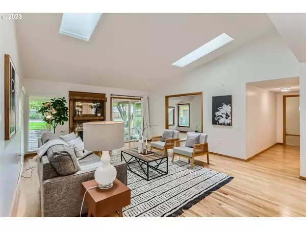 16700 SW MONTEREY LN, Portland, OR 97224