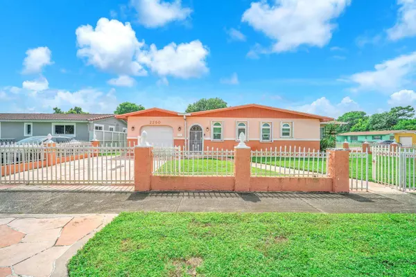 2250 NW 192nd TER, Miami Gardens, FL 33056