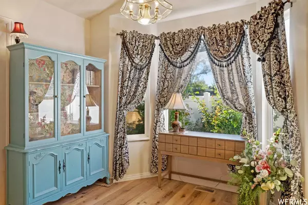 1908 N 660 W, Clinton, UT 84015