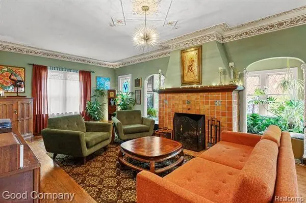 1434 BERKSHIRE Road, Grosse Pointe Park, MI 48230