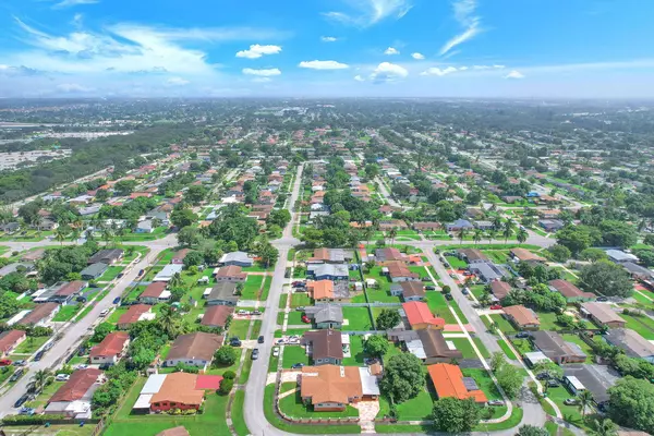 2250 NW 192nd TER, Miami Gardens, FL 33056