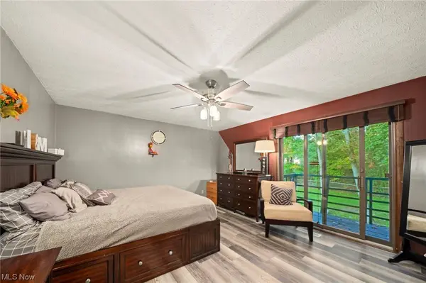 3574 Frawood DR, Uniontown, OH 44685