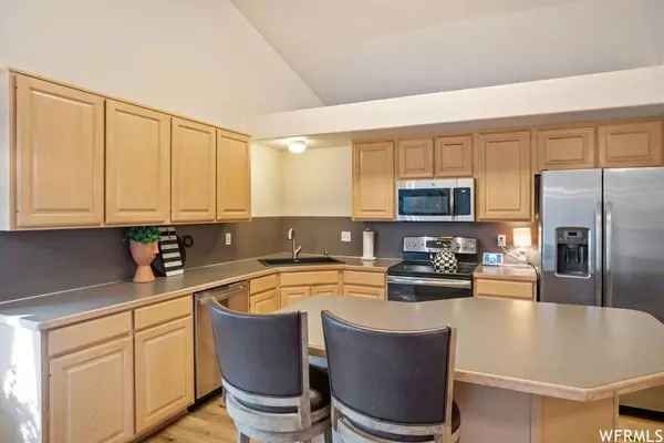 1908 N 660 W, Clinton, UT 84015