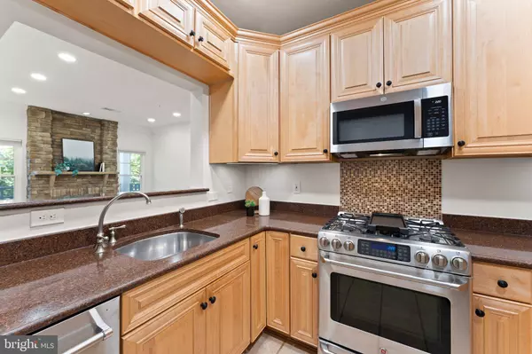 12001 TALIESIN PL #22, Reston, VA 20190