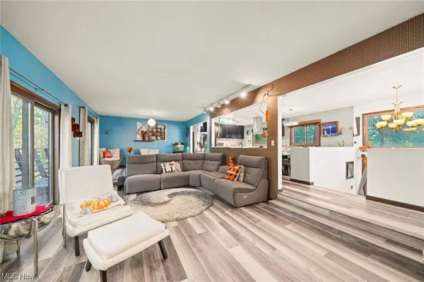 3574 Frawood DR, Uniontown, OH 44685