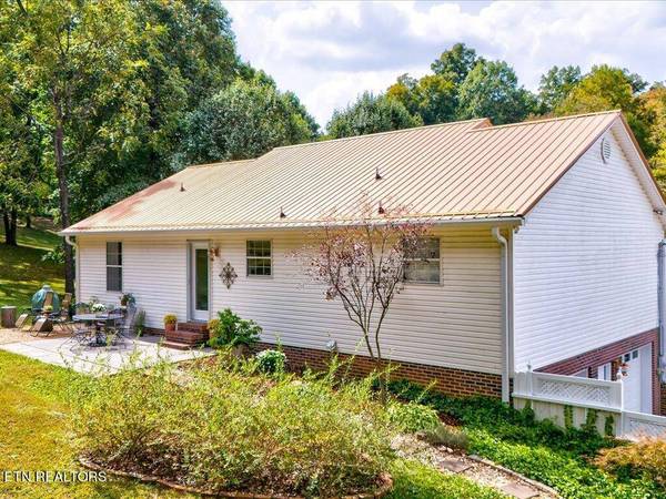 2523 Phillip LN, Russellville, TN 37860