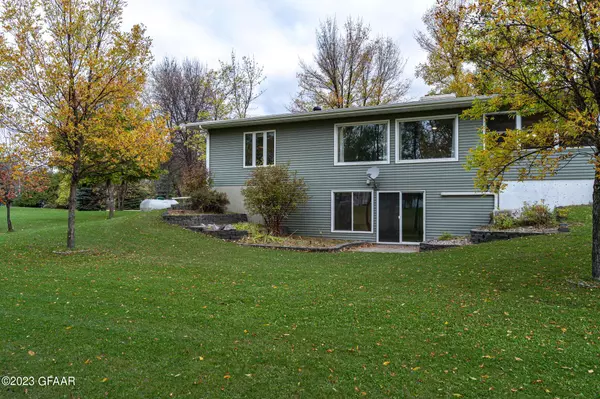 601 12TH Street, Manvel, ND 58256