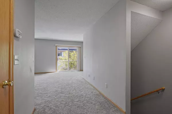 1579 County Road D E #K, Maplewood, MN 55109