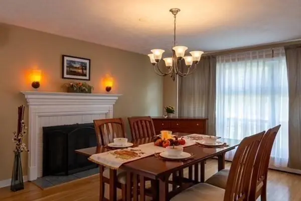 114 Russell St, Woburn, MA 01801