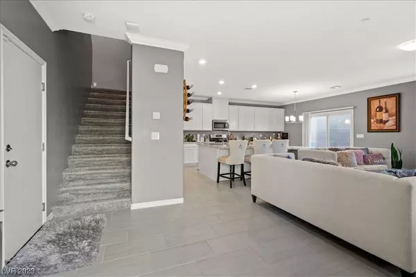 7033 Fossil Rim Street, North Las Vegas, NV 89084