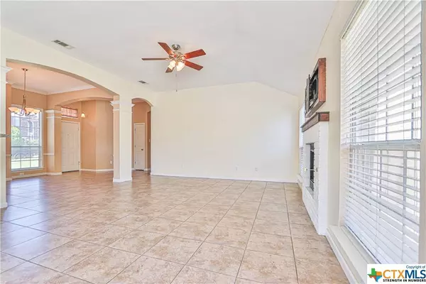 517 Crazy Horse CIR, Harker Heights, TX 76548