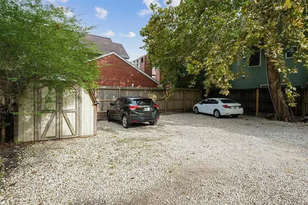 2408 White Oak DR, Houston, TX 77009