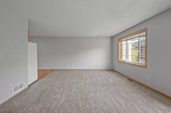 1579 County Road D E #K, Maplewood, MN 55109