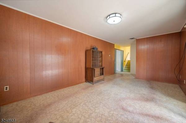 10 Nicholas St, Montville Twp., NJ 07082