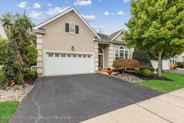 23 Whirlaway Road, Manalapan, NJ 07726