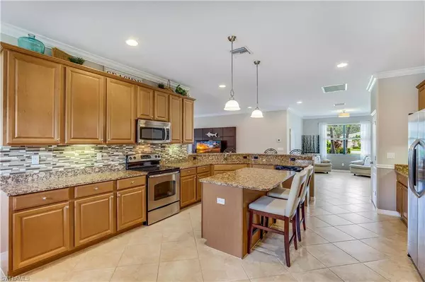 3880 Treasure Cove CIR, Naples, FL 34114