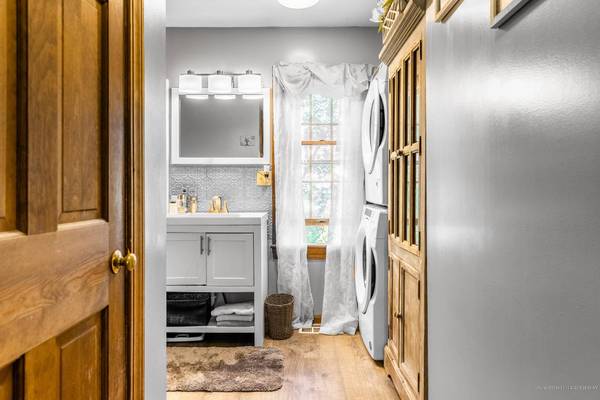 89 Ingraham Drive, Owls Head, ME 04854