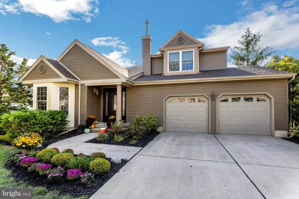 25 HAWK LN, Marlton, NJ 08053