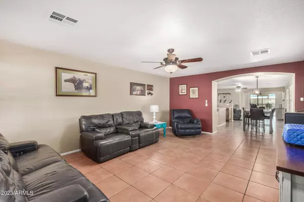 18882 N SMITH Drive, Maricopa, AZ 85139