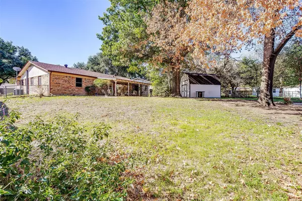 227 NE Michael Drive, Burleson, TX 76028