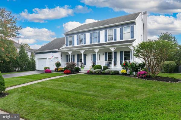 4 APPLE ORCHARD RD, Moorestown, NJ 08057