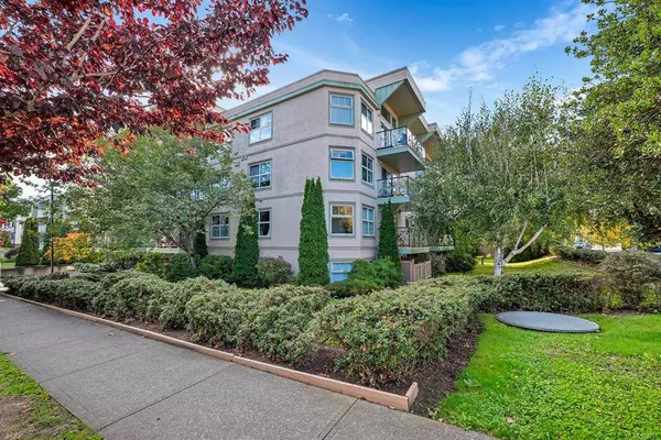 2560 Wark St #403, Victoria, BC V8T 4G8