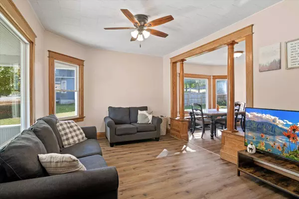 219 E Race AVE, Elmwood, WI 54740