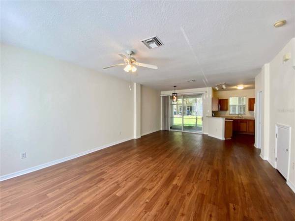 2217 GOLDEN OAK LN, Valrico, FL 33594