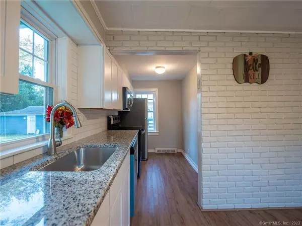 19 River Street, Plainfield, CT 06374