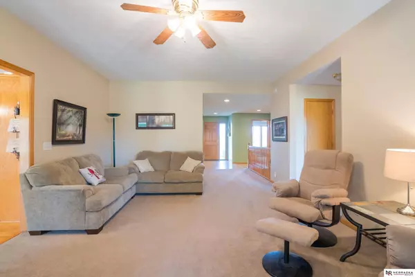 619 Gold Coast, Papillion, NE 68046