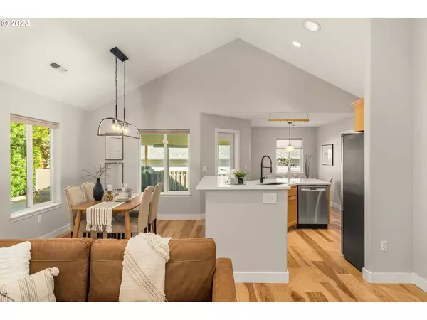 1609 E BRIAR CT, Newberg, OR 97132