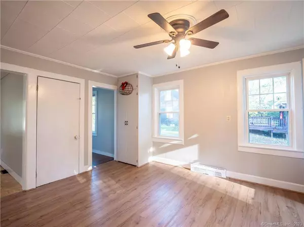 19 River Street, Plainfield, CT 06374