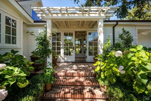 890 Fulton LN, St. Helena, CA 94574