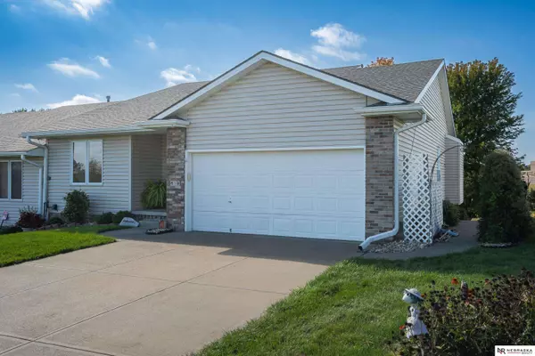619 Gold Coast, Papillion, NE 68046
