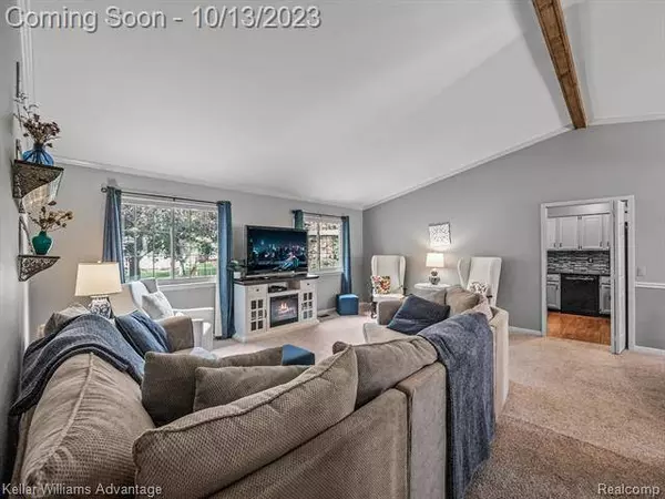 24923 Fairway Hills Drive, Novi, MI 48374