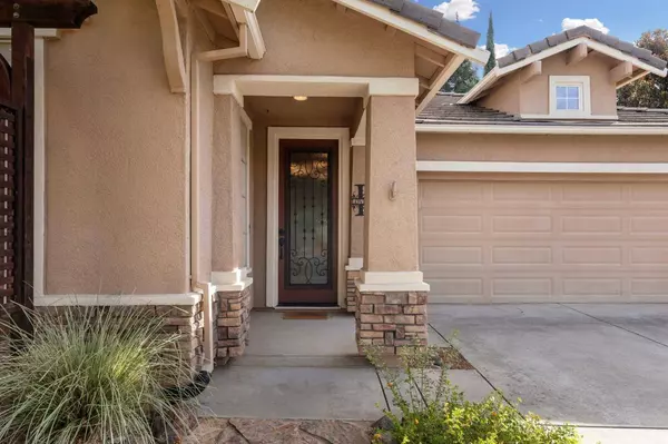 217 La Loma CT, Roseville, CA 95678