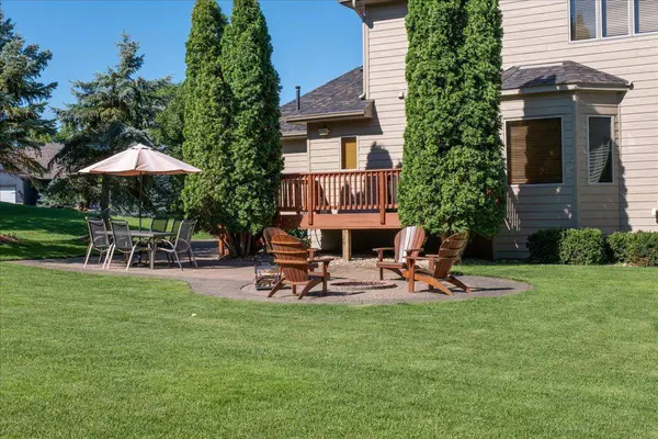 7074 Terraceview LN N, Maple Grove, MN 55311