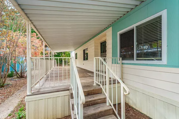 318 Quail LN, Penn Valley, CA 95946