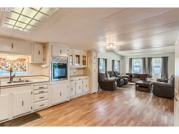 11730 SW ROYAL VILLA DR, Tigard, OR 97224