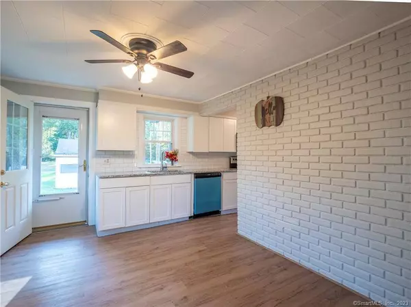 19 River Street, Plainfield, CT 06374