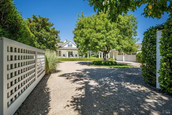 890 Fulton LN, St. Helena, CA 94574