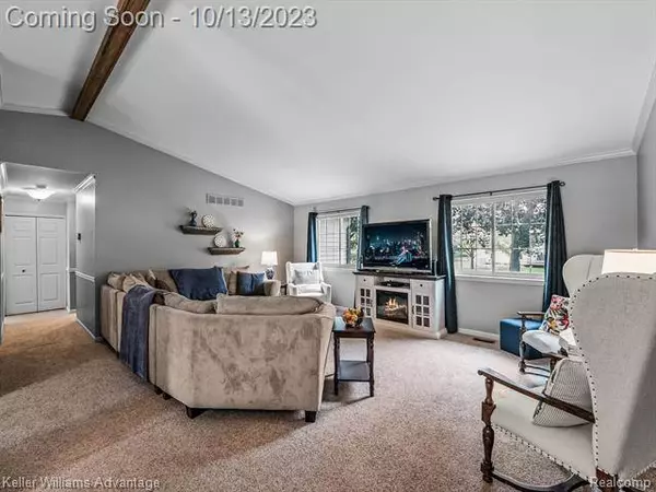 24923 Fairway Hills Drive, Novi, MI 48374