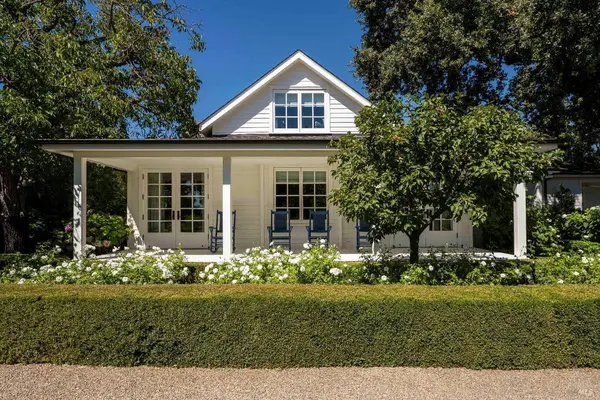 890 Fulton LN, St. Helena, CA 94574