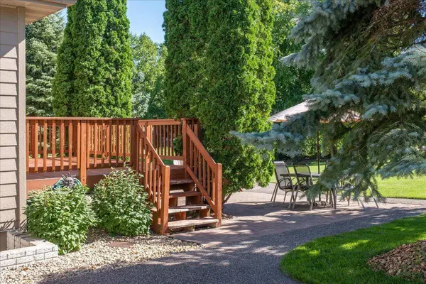 7074 Terraceview LN N, Maple Grove, MN 55311