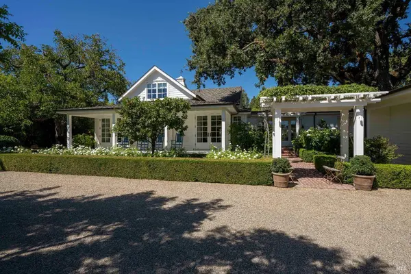 890 Fulton LN, St. Helena, CA 94574